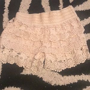 Cream Lace White flowy shorts